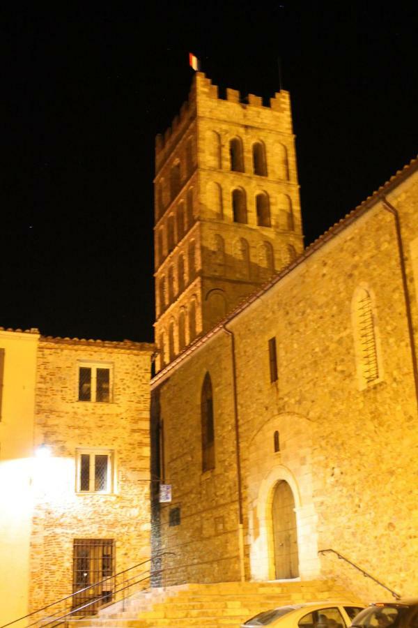 Holiday home Maison Au Pied De La Cathedrale