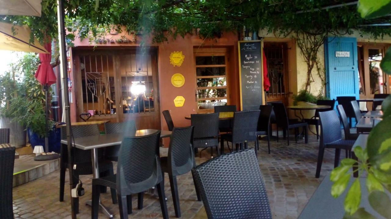 Maison Au Pied De La Cathedrale Holiday home *